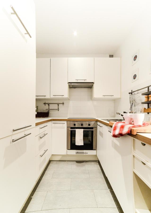 ורשה Sunny Apartment In Old Town מראה חיצוני תמונה